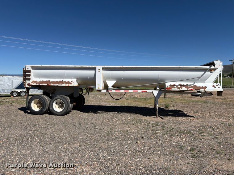 image for item EW2121 1999 Western end dump trailer