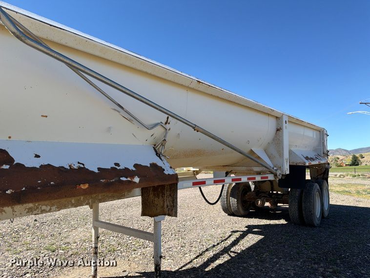 image for item EW2121 1999 Western end dump trailer