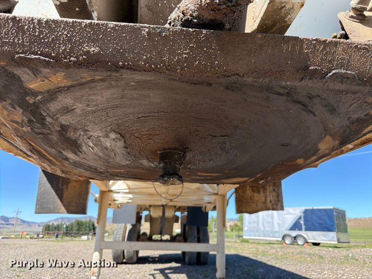 image for item EW2121 1999 Western end dump trailer