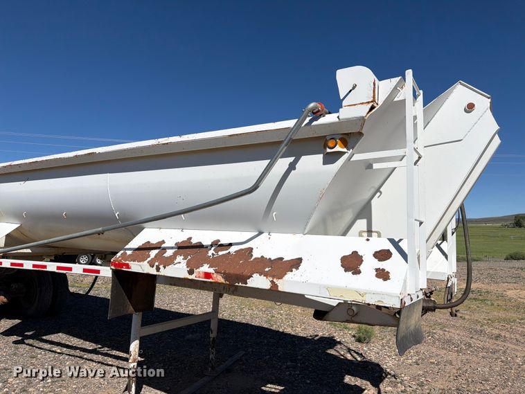 image for item EW2121 1999 Western end dump trailer