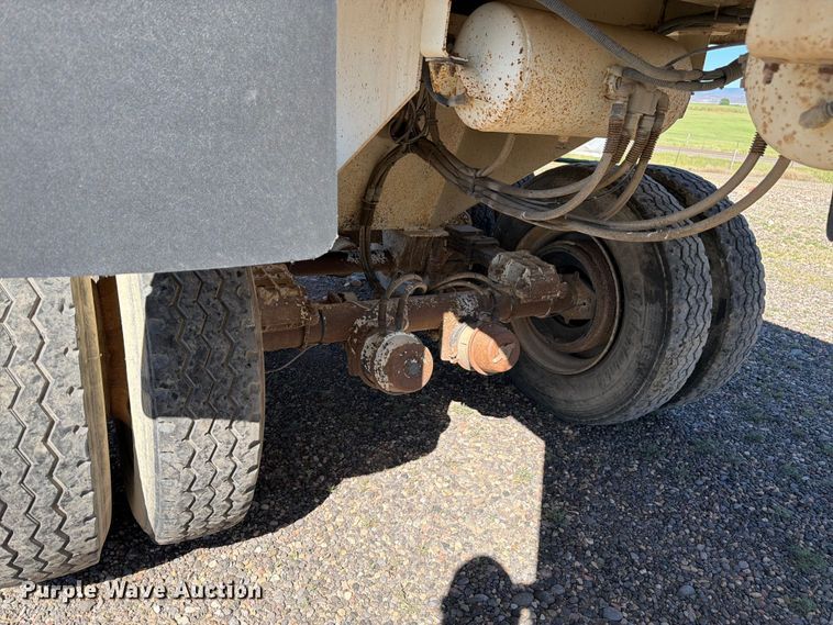 image for item EW2121 1999 Western end dump trailer