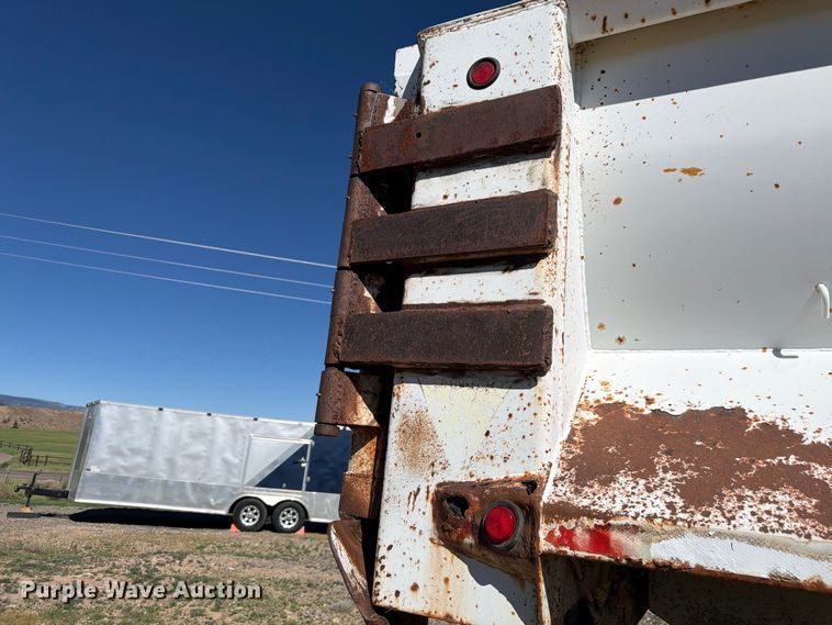 image for item EW2121 1999 Western end dump trailer