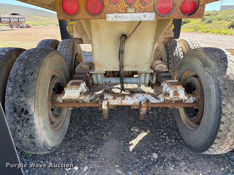 image for item EW2121 1999 Western end dump trailer