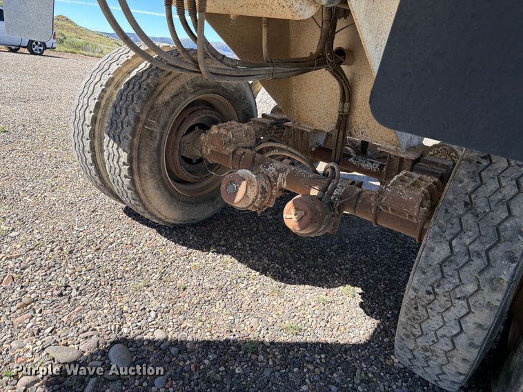 image for item EW2121 1999 Western end dump trailer