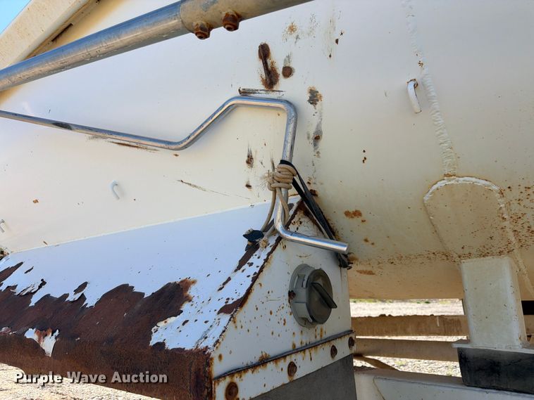 image for item EW2121 1999 Western end dump trailer