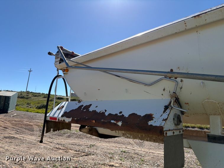 image for item EW2121 1999 Western end dump trailer