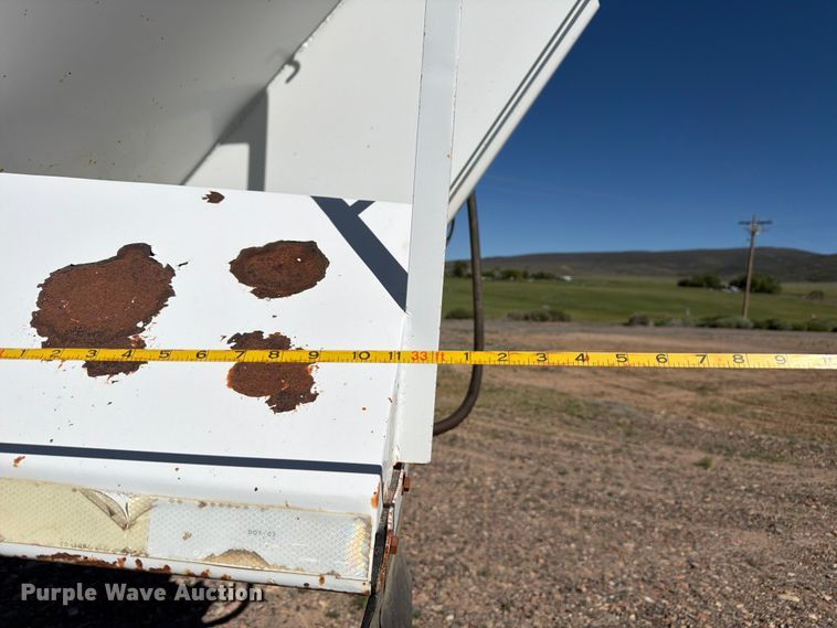 image for item EW2121 1999 Western end dump trailer