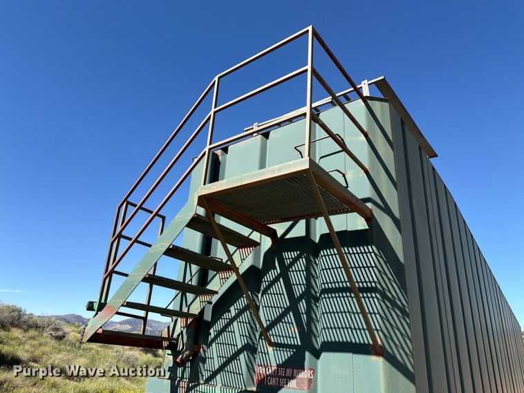 image for item EW2122 Frac tank trailer