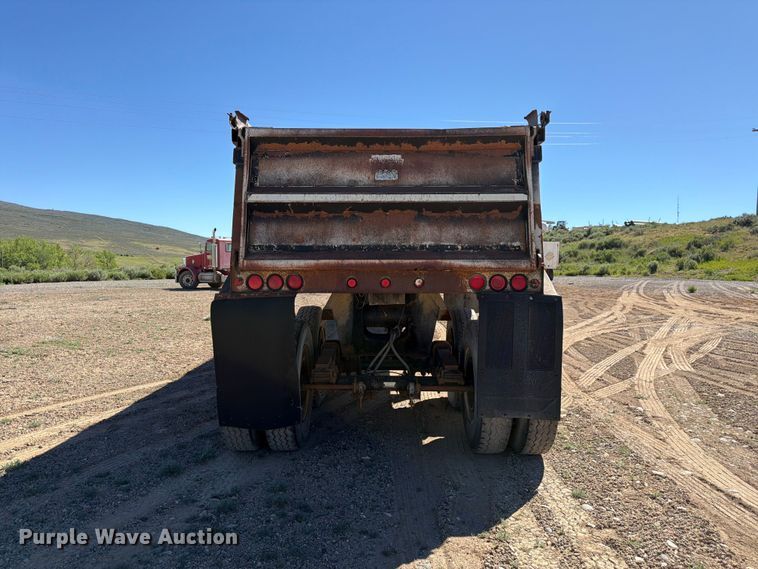 image for item EW2123 1996 Lufkin end dump trailer