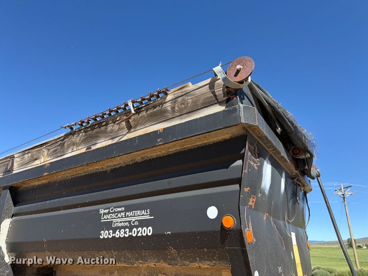 image for item EW2123 1996 Lufkin end dump trailer