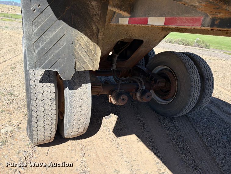 image for item EW2123 1996 Lufkin end dump trailer
