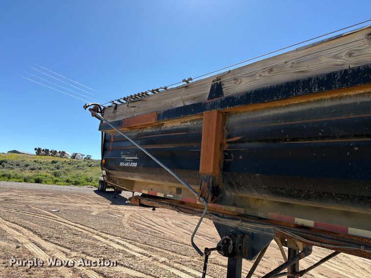 image for item EW2123 1996 Lufkin end dump trailer