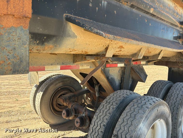 image for item EW2123 1996 Lufkin end dump trailer