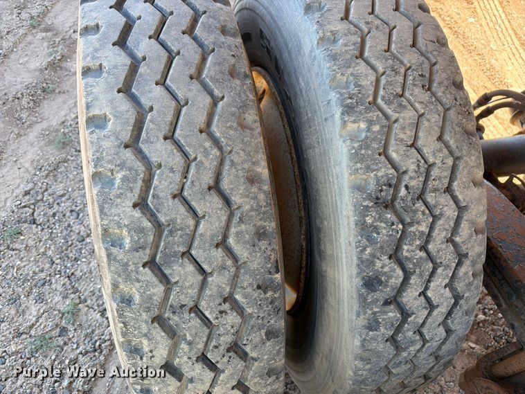 image for item EW2123 1996 Lufkin end dump trailer