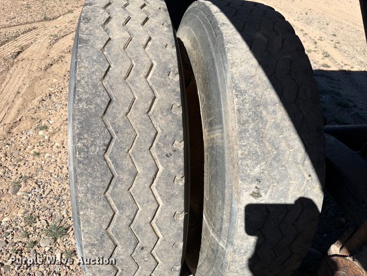 image for item EW2123 1996 Lufkin end dump trailer