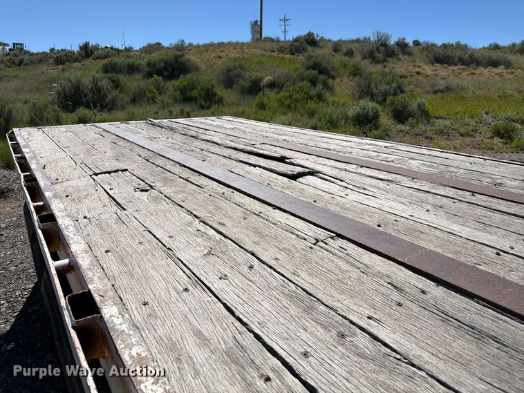 image for item EW2124 1963 Dorsey flatbed trailer