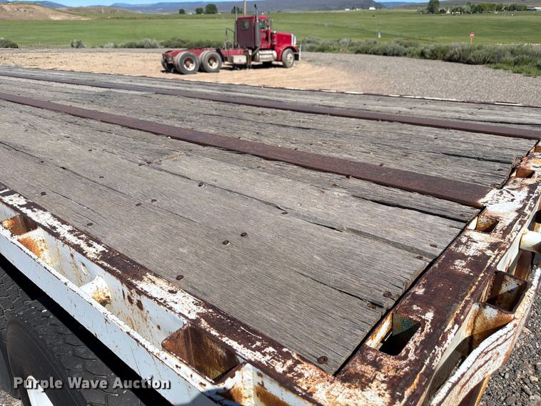 image for item EW2124 1963 Dorsey flatbed trailer