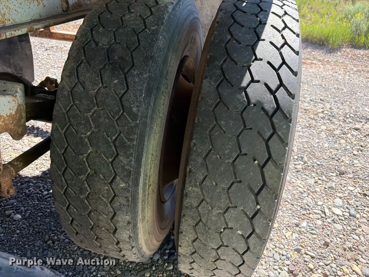 image for item EW2124 1963 Dorsey flatbed trailer