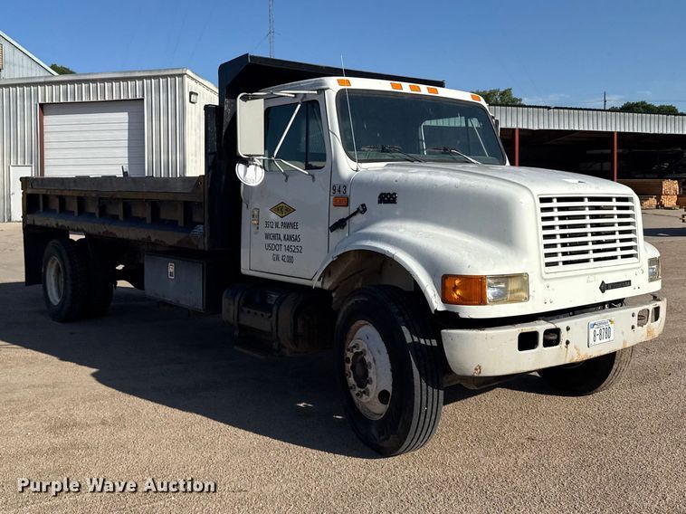 image for item EW4824 1995 International 4700 dump truck