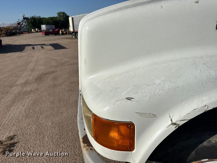 image for item EW4824 1995 International 4700 dump truck