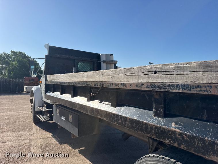image for item EW4824 1995 International 4700 dump truck