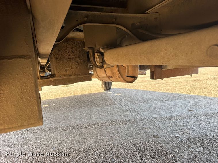 image for item EW4824 1995 International 4700 dump truck