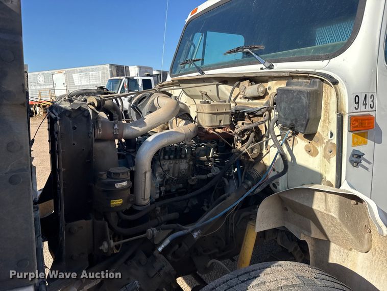 image for item EW4824 1995 International 4700 dump truck