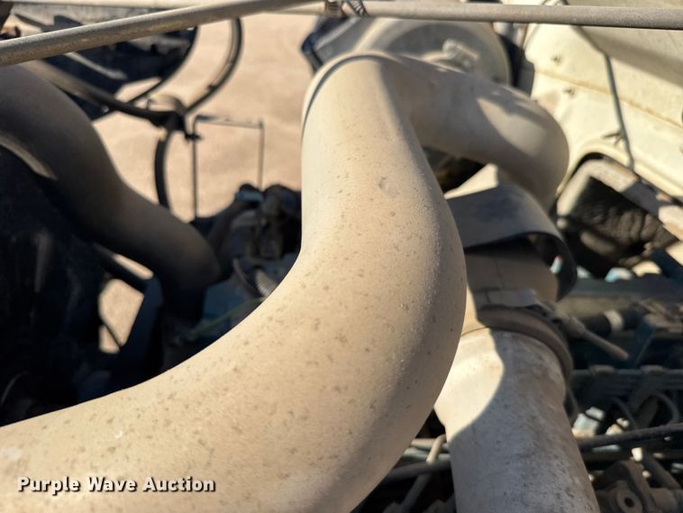 image for item EW4824 1995 International 4700 dump truck