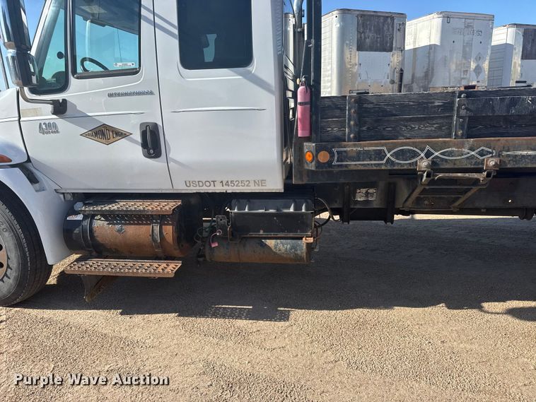 image for item EW4825 2004 International MA025 Ext. Cab dump truck