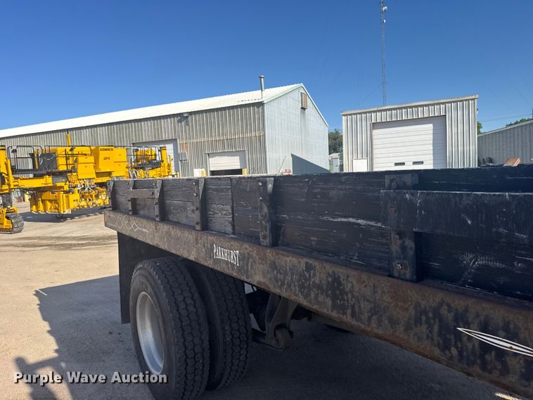 image for item EW4825 2004 International MA025 Ext. Cab dump truck