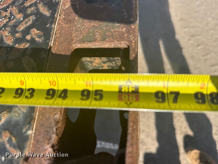 image for item EW4825 2004 International MA025 Ext. Cab dump truck