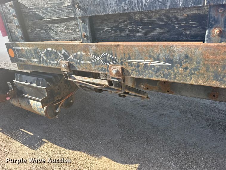 image for item EW4825 2004 International MA025 Ext. Cab dump truck