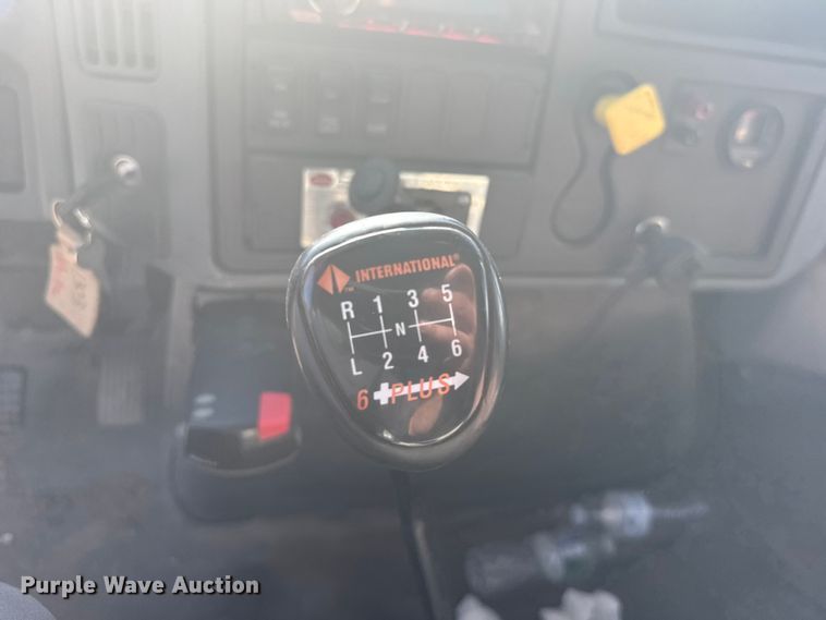 image for item EW4825 2004 International MA025 Ext. Cab dump truck
