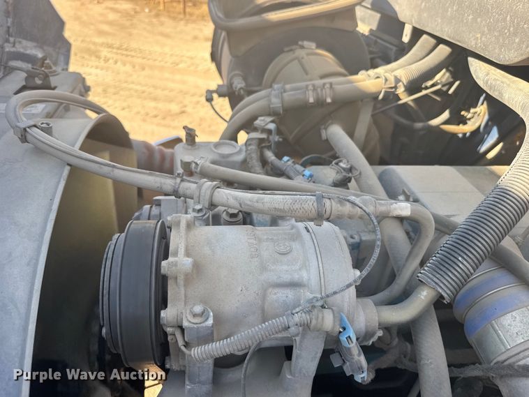 image for item EW4825 2004 International MA025 Ext. Cab dump truck
