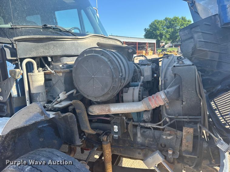 image for item EW4825 2004 International MA025 Ext. Cab dump truck