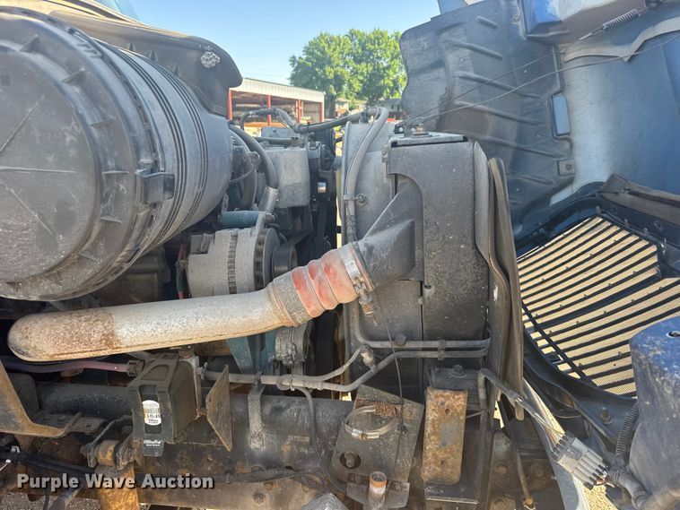 image for item EW4825 2004 International MA025 Ext. Cab dump truck