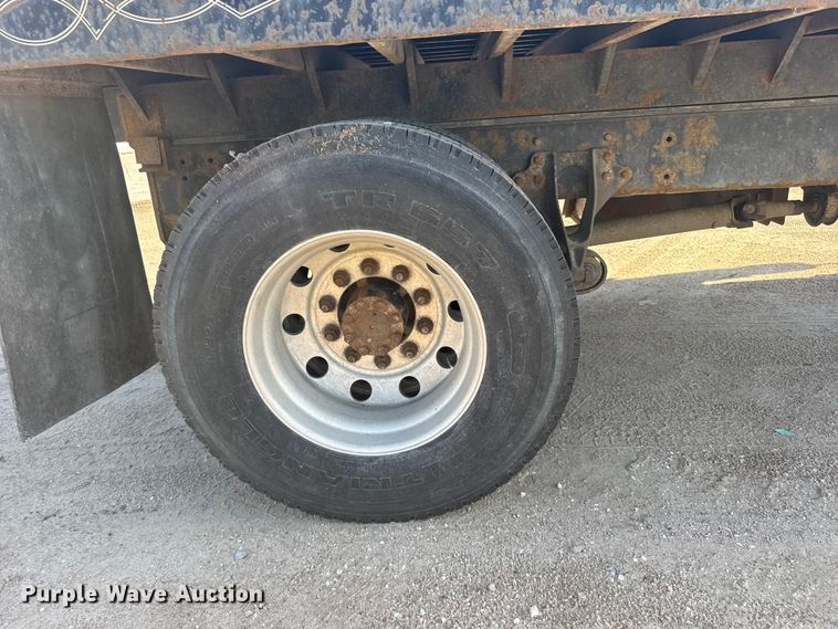 image for item EW4825 2004 International MA025 Ext. Cab dump truck