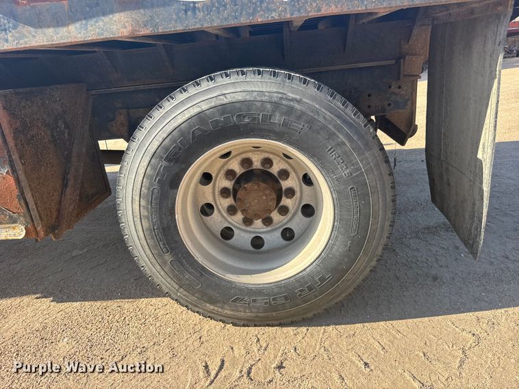 image for item EW4825 2004 International MA025 Ext. Cab dump truck