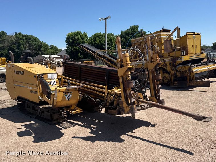 image for item EW4827 2000 Vermeer D24x40A directional boring unit