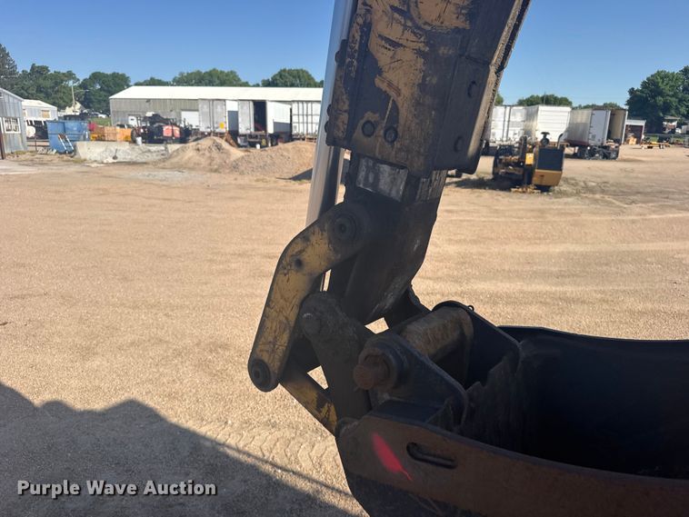 image for item EW4829 1999 Caterpillar 426C backhoe