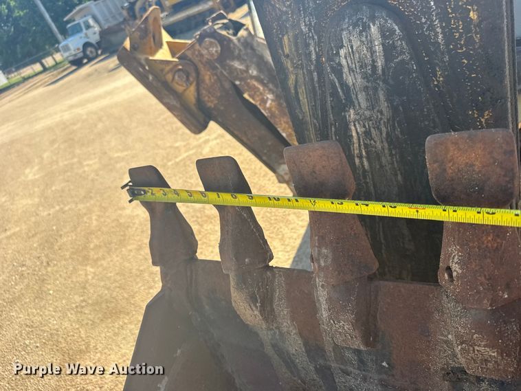 image for item EW4829 1999 Caterpillar 426C backhoe