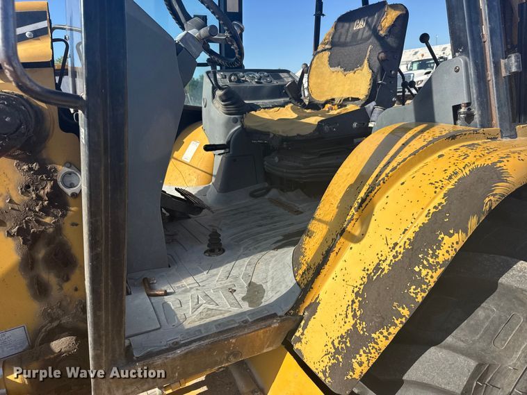 image for item EW4829 1999 Caterpillar 426C backhoe