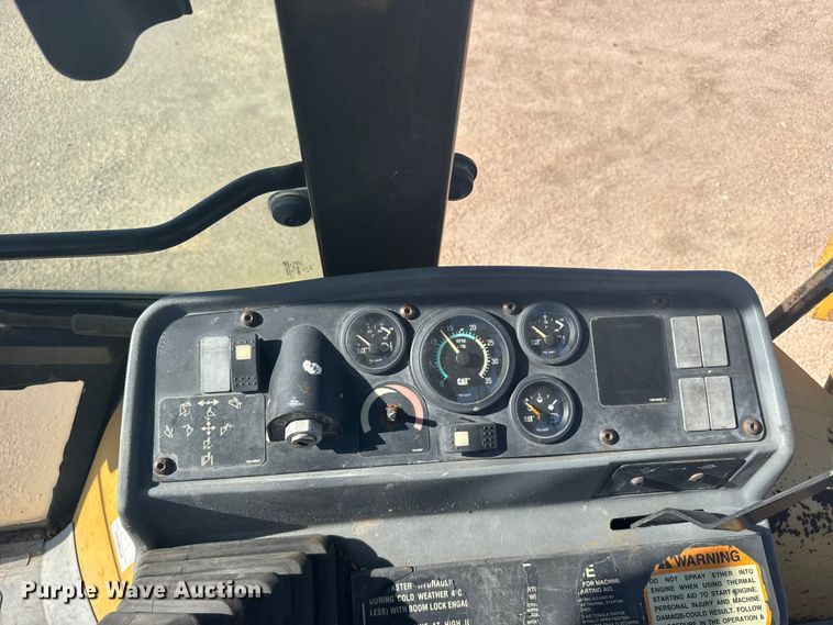 image for item EW4829 1999 Caterpillar 426C backhoe