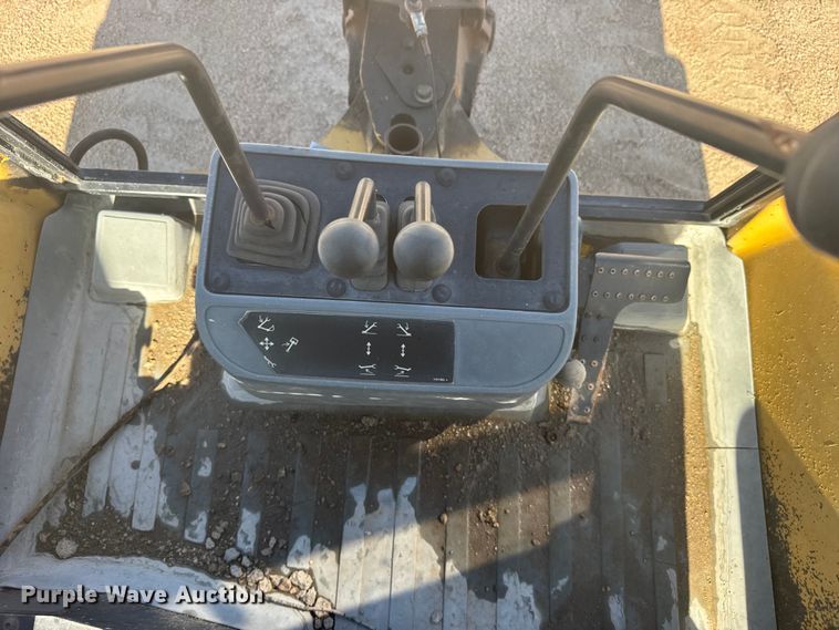 image for item EW4829 1999 Caterpillar 426C backhoe
