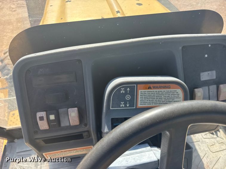 image for item EW4829 1999 Caterpillar 426C backhoe