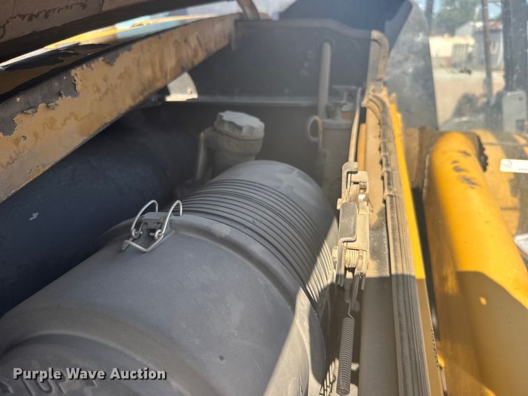image for item EW4829 1999 Caterpillar 426C backhoe