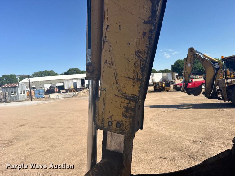 image for item EW4830 1999 Caterpillar 426C backhoe