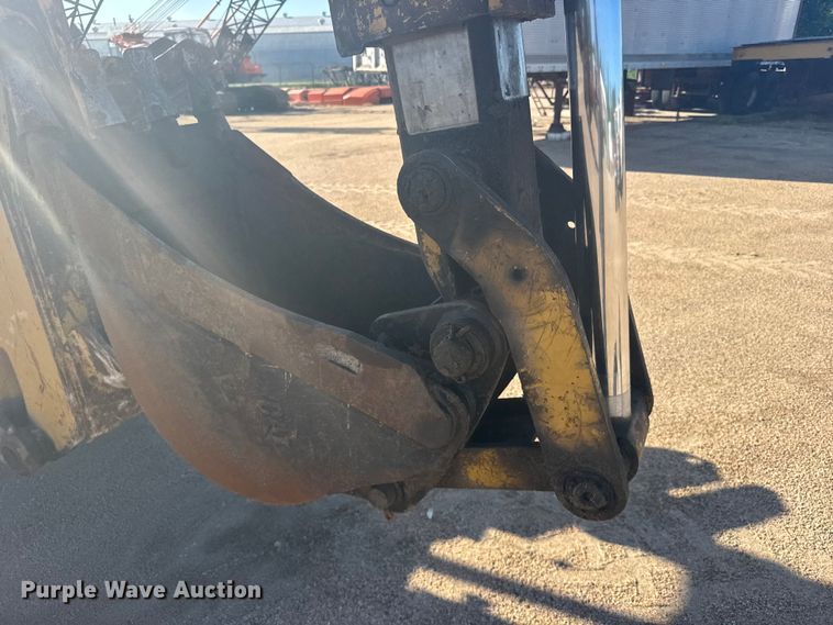 image for item EW4830 1999 Caterpillar 426C backhoe