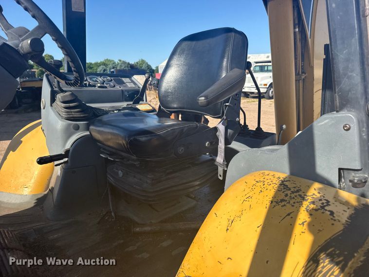 image for item EW4830 1999 Caterpillar 426C backhoe