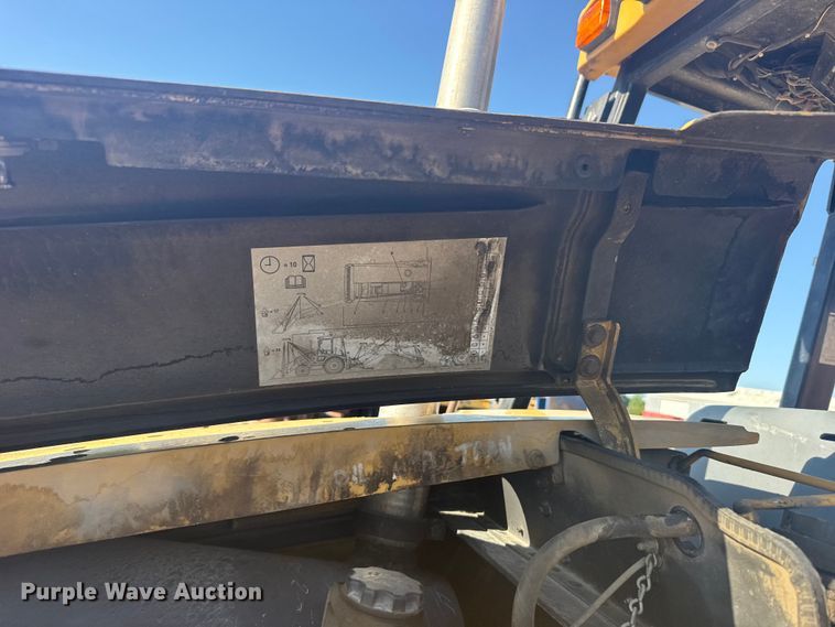 image for item EW4830 1999 Caterpillar 426C backhoe